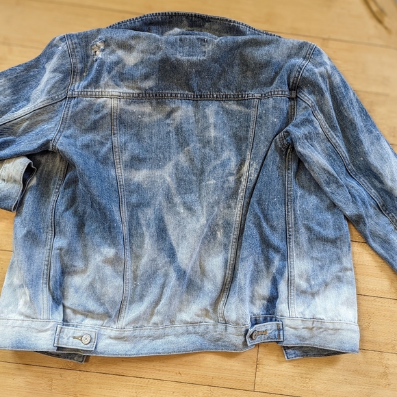 Jean jacket - Picture 7 of 10